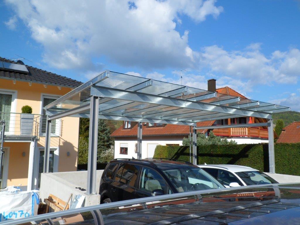 Carport mit Glasdach