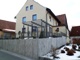 Pavillon mit Zaun