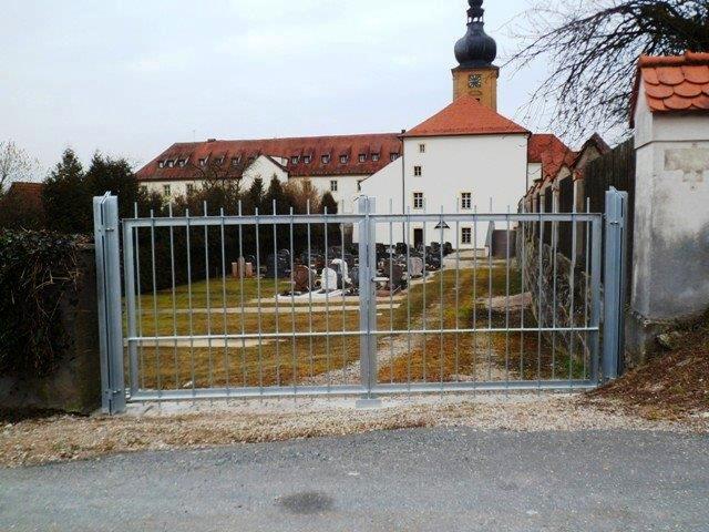 Toranlage 12
